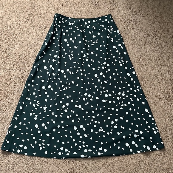 Green midi skirt - Picture 3 of 3